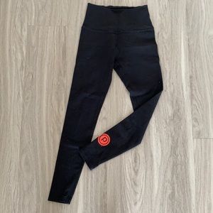 Pure barre beyond yoga black leggings w/ circle p